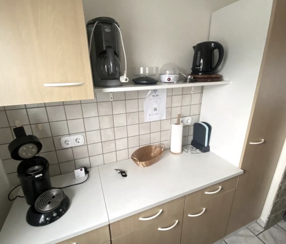 Küche mit Elektrogeräten, © Ferienwohnung am schiefen Turm Küche mit Elektrogeräten, © Ferienwohnung am schiefen Turm