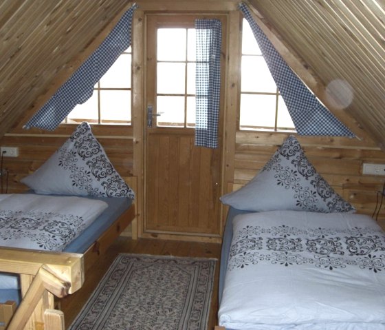 Schlafraum 1, blaues BH, © Reit- und Ferienanlage Pyrmonter Hof Schlafraum 1, blaues BH, © Reit- und Ferienanlage Pyrmonter Hof