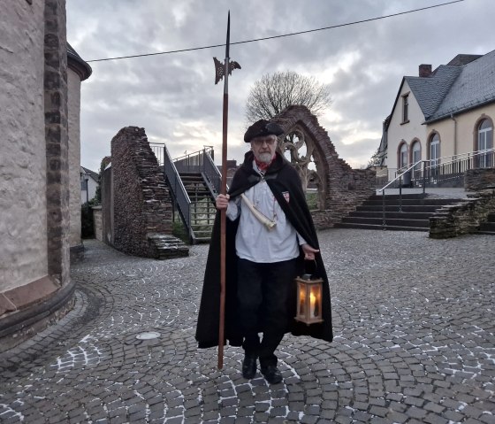 Der Nachtwächter mit seinem Dreispitz, © Schieferland Kaisersesch, Linda Bamberg Der Nachtwächter mit seinem Dreispitz, © Schieferland Kaisersesch, Linda Bamberg