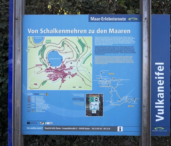 Infotafel am Maar, © GesundLand Vulkaneifel Infotafel am Maar, © GesundLand Vulkaneifel