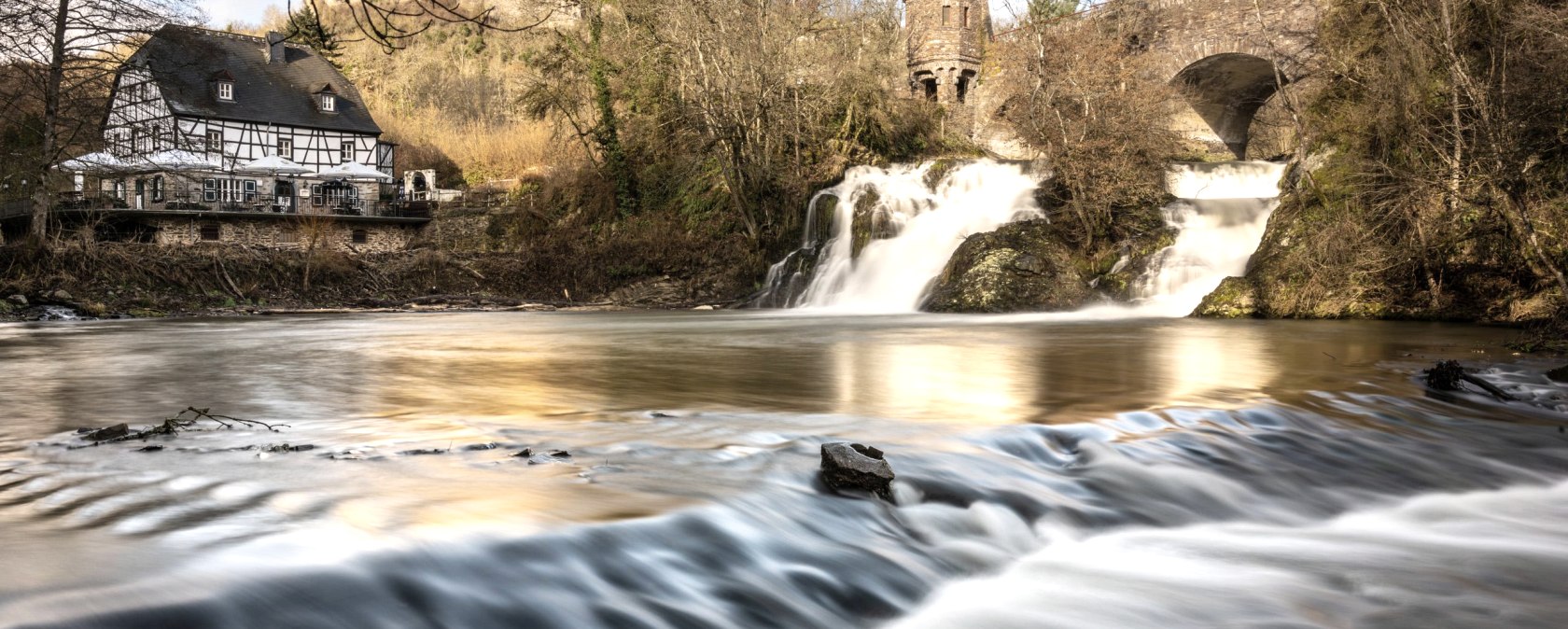 Elzbachtal, © Eifel Tourismus GmbH, Dominik Ketz Elzbachtal, © Eifel Tourismus GmbH, Dominik Ketz