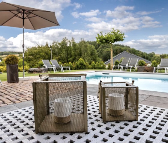 Entspannen am Pool Entspannen am Pool