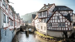 Das Flüsschen Elz fließt durch Monreal, © Eifel Tourismus GmbH, D. Ketz Das Flüsschen Elz fließt durch Monreal, © Eifel Tourismus GmbH, D. Ketz