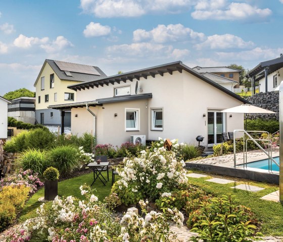 Blick auf das Haus „Im Sonnenberg“ Blick auf das Haus „Im Sonnenberg“