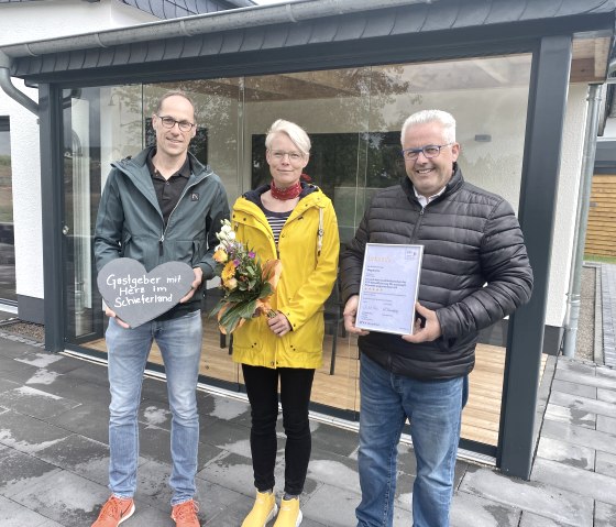 5-Sterne für die Ferienhäuser ,,Pommerbach“ und ,,Wegwarte“, © Schieferland Kaisersesch 5-Sterne für die Ferienhäuser ,,Pommerbach“ und ,,Wegwarte“, © Schieferland Kaisersesch