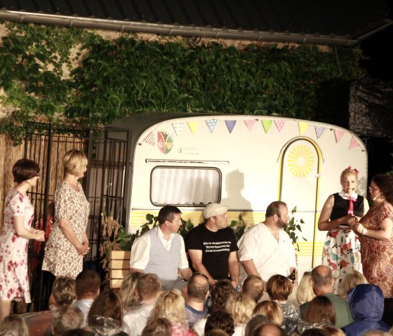 Theateraufführung in Möntenich, © Bernhard Scharpey Theateraufführung in Möntenich, © Bernhard Scharpey