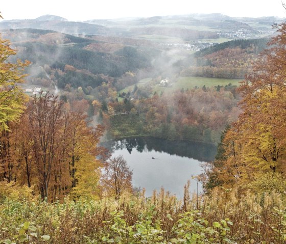 Gemündener Maar im Herbst, © GesundLand Vulkaneifel/D. Ketz Gemündener Maar im Herbst, © GesundLand Vulkaneifel/D. Ketz