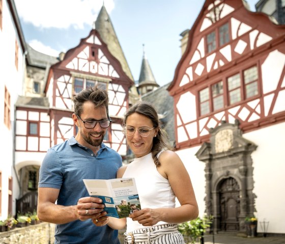 Schloss Bürresheim, märchenhafter Innenhof, © Eifel Tourismus GmbH, Dominik Ketz Schloss Bürresheim, märchenhafter Innenhof, © Eifel Tourismus GmbH, Dominik Ketz