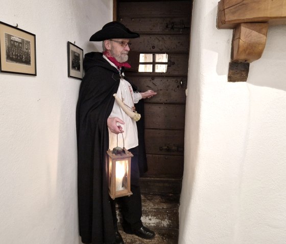 Der Nachtwächter im alten Prison, © Touristik-Büro Schieferland Kaisersesch Der Nachtwächter im alten Prison, © Touristik-Büro Schieferland Kaisersesch