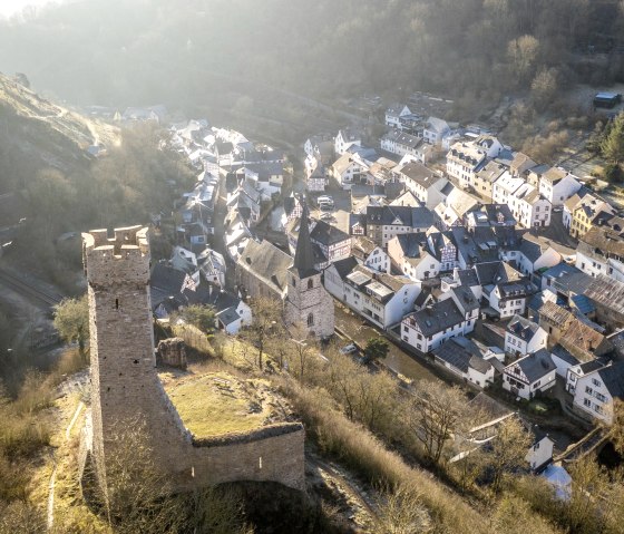 Die Philippsburg und Monreal, © Eifel Tourismus GmbH, D. Ketz Die Philippsburg und Monreal, © Eifel Tourismus GmbH, D. Ketz
