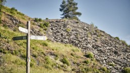 Hinweisschilder im Tal, &copy; Schieferland Kaisersesch