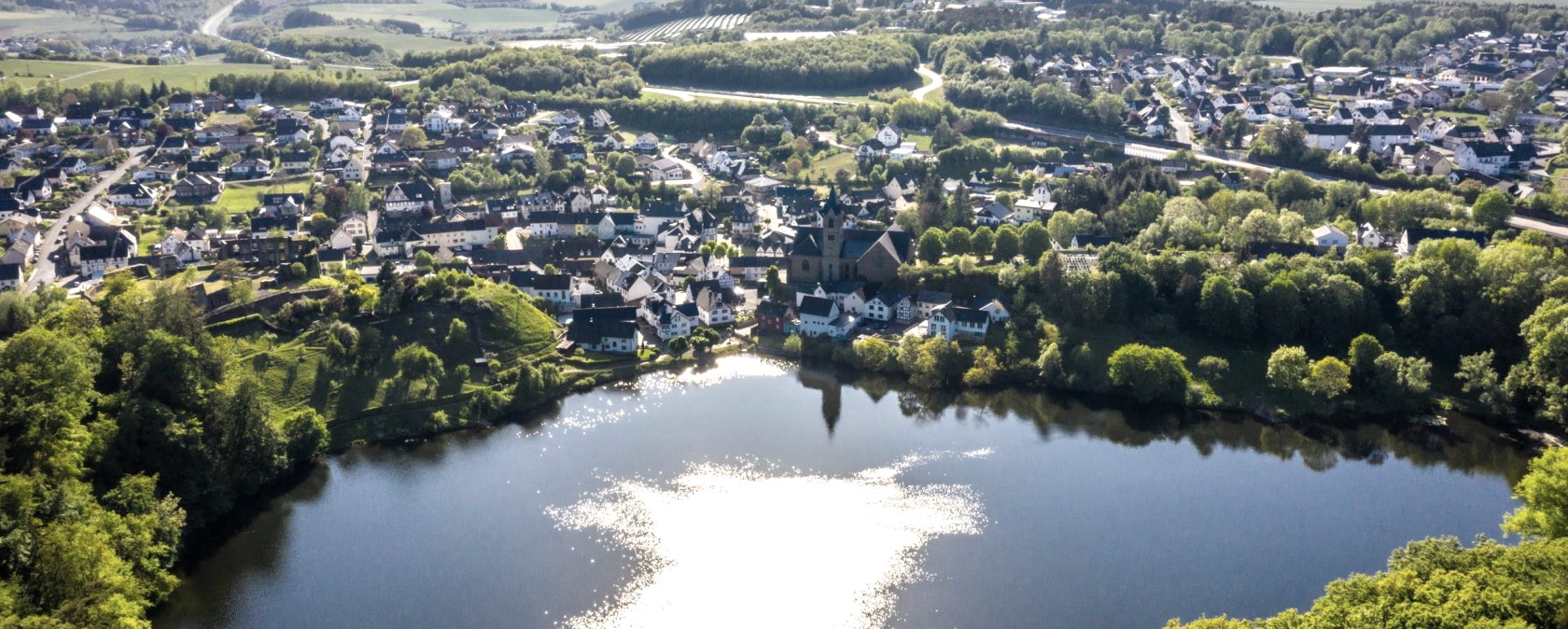 Blick von oben auf das Ulmener Maar, &copy; GesundLand Vulkaneifel GmbH, D. Ketz