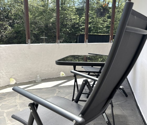 gem&uuml;tliche Stunden auf der Veranda, &copy; Ferienwohnung in der Stegwiese