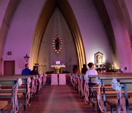 The swan church in Roes, &copy; Schieferland Kaisersesch, Christoph Gerhartz