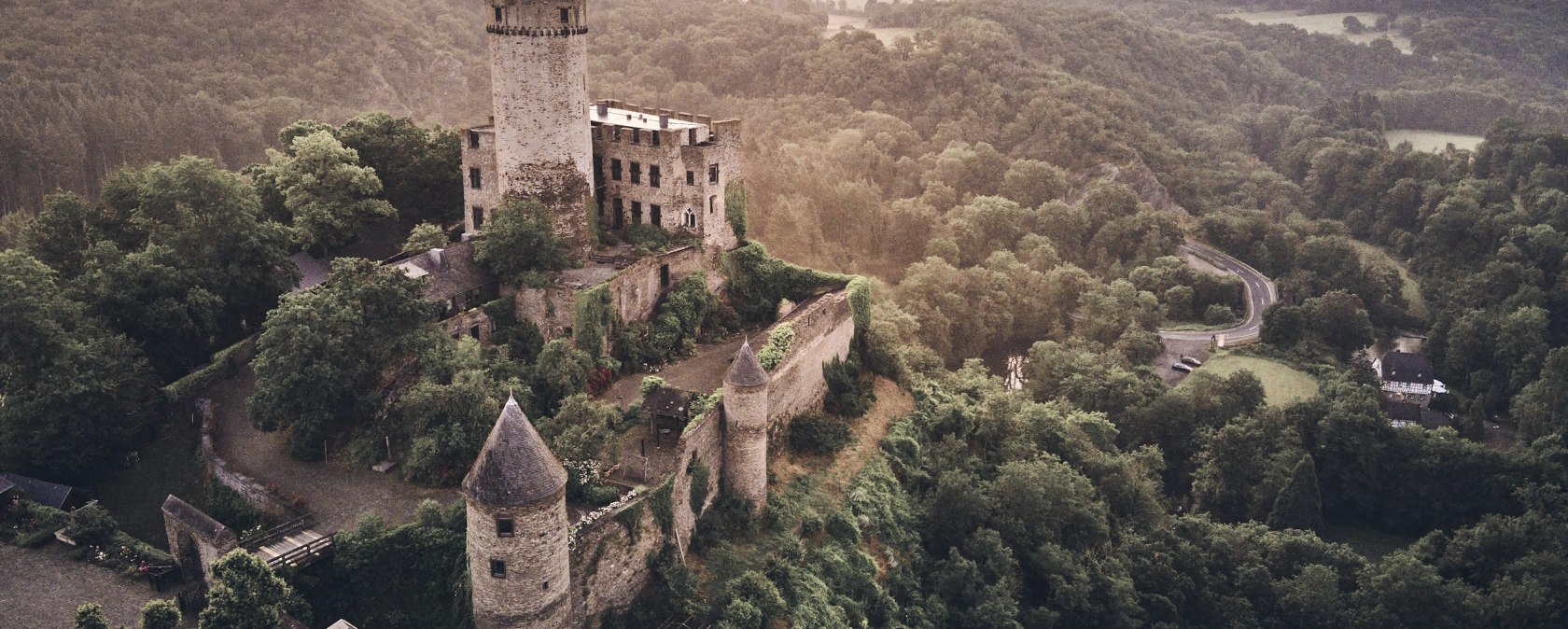 Elzbachtal Sonnenaufgang, © Schieferland Kaisersesch