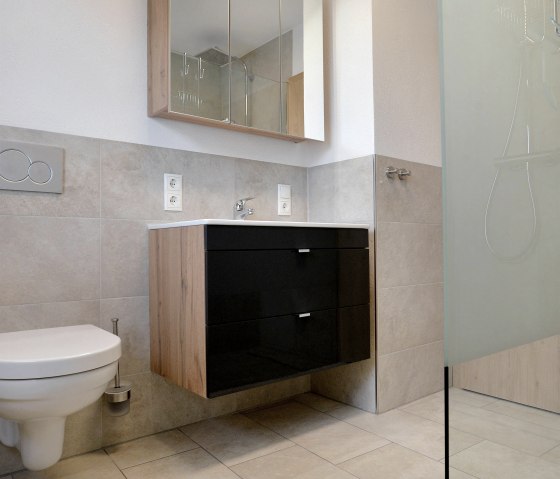 Badezimmer Ferienwohnung 2, &copy; Christoph Gerhartz/Kleine Eifel Auszeit