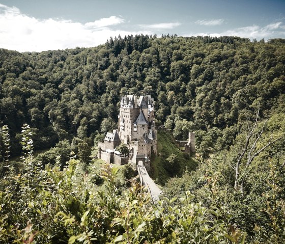 Die Burg Eltz, © Schieferland Kaisersesch, Marco Rothbrust