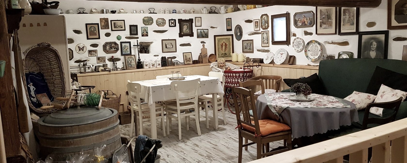 Innenraum des Cafés, © Café Zeit