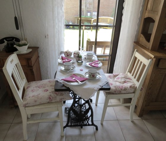 Liebevoll eingerichtet, &copy; Caf&eacute; Roeschen