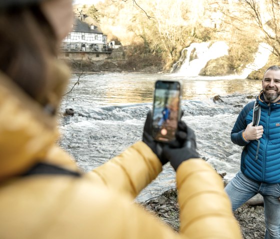 Portret van een wandelaar op het Pyrmont Rock Trail, © Eifel Tourismus GmbH, D. Ketz