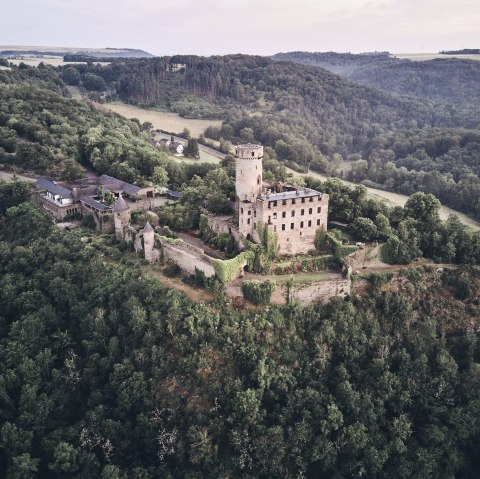 Mit dem Rad entlang der Burg Pyrmont, &copy; Marco Rothbrust