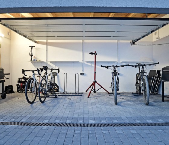 Radgarage, &copy; Ferienh&auml;user Brieden