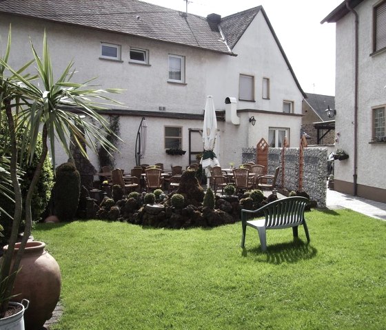 Zum Dorfkrug - Roes, &copy; Tr&ouml;ster-Gilles/Dorfkrug Roes