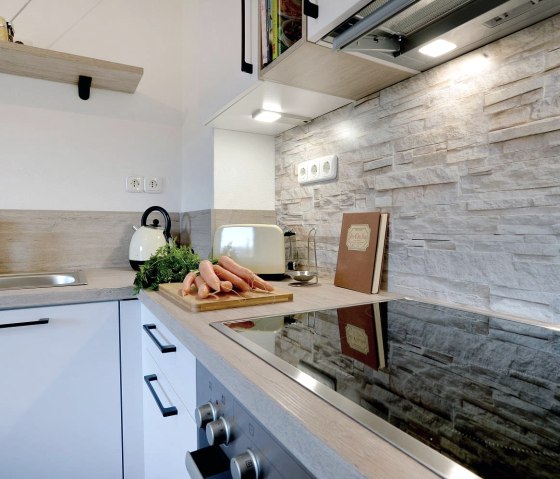 Moderne K&uuml;che, &copy; Ferienwohnung zum R&ouml;merturm/ Christoph Gerhartz