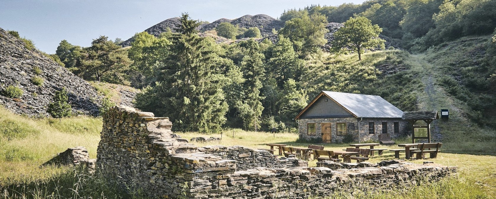 Herrenwiese mit Spalthaus, &copy; Schieferland Kaisersesch