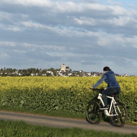Radfahren auf dem Maifeld-Radwanderweg, &copy; VG Maifeld/A. Schweitzer