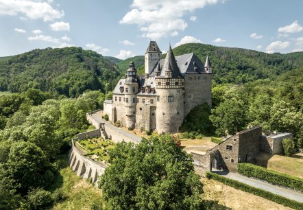 Blick auf Schloss B&uuml;rresheim, &copy; Eifel Tourismus GmbH, Dominik Ketz