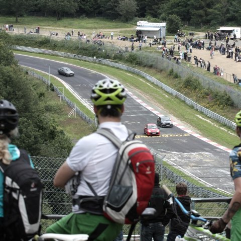 The cycle tour on the Vulkan-Rad-Route Eifel leads past the Nürburgring, © TI Hocheifel-Nürburgring/R. Schanze